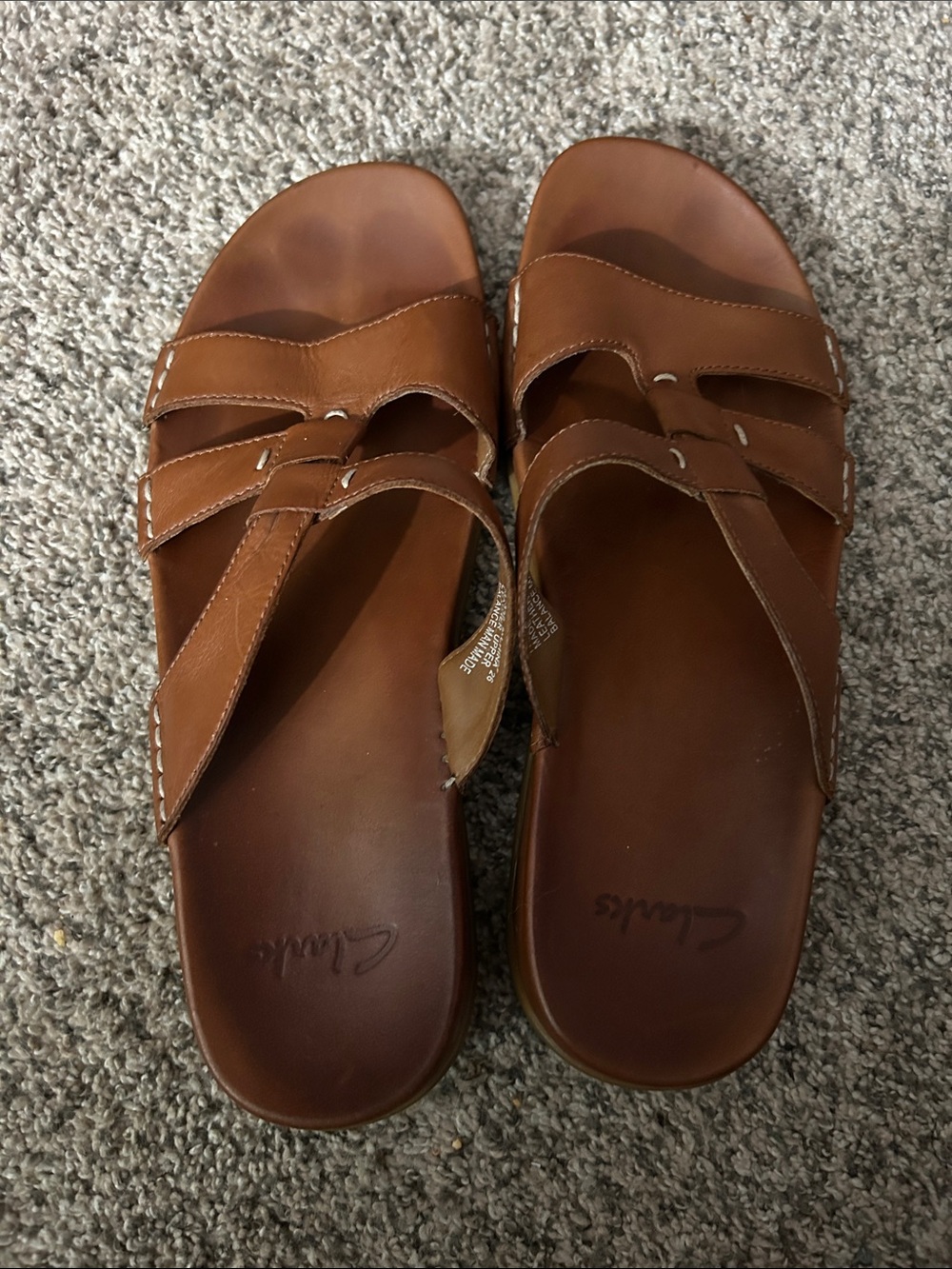 Clarks Women’s Tan Brown Leather Slide Sandals. Size 9
